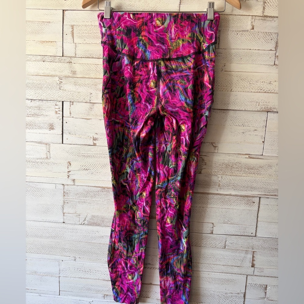 Lululemon 25” inseamHyper Flow Pink Multi Color Black Fast And Free High‎ Rise 6